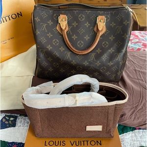 Authentic Louis Vuitton Speedy 30/strap/lock/keys